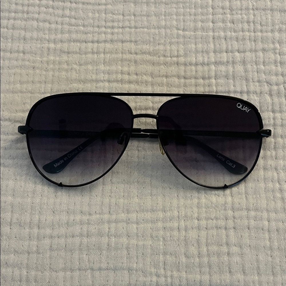 Quay Australia Dark Gray Aviator Sunglasses